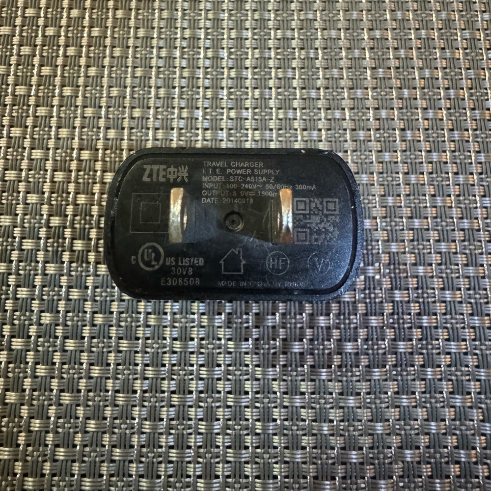 ZTE USB Travel Adapter Charger - Black - 5.0V 1A - STC-A51A-Z